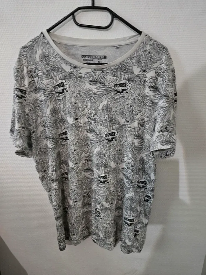 Tee shirt