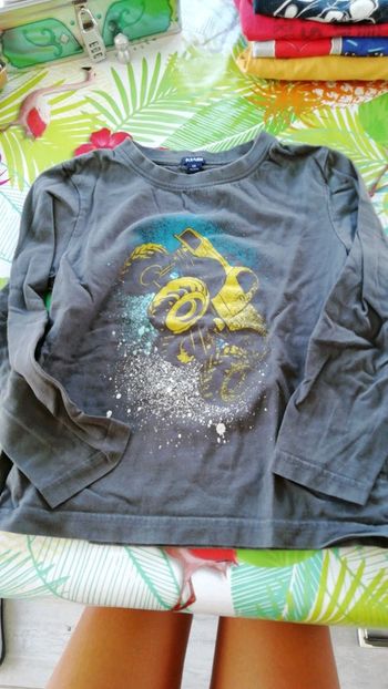Tee shirt manches longues 6 ans kiabi