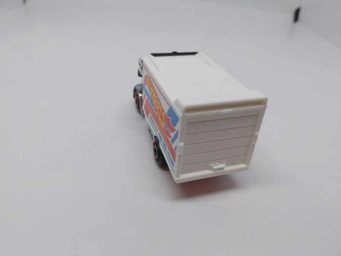 Hot Wheels Hiway Hauler 2 de 2023 - photo numéro 2