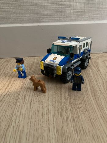 Fourgon de police lego
