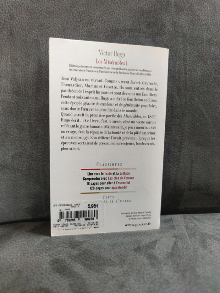 Livre Les Misérables victor hugo - photo numéro 2