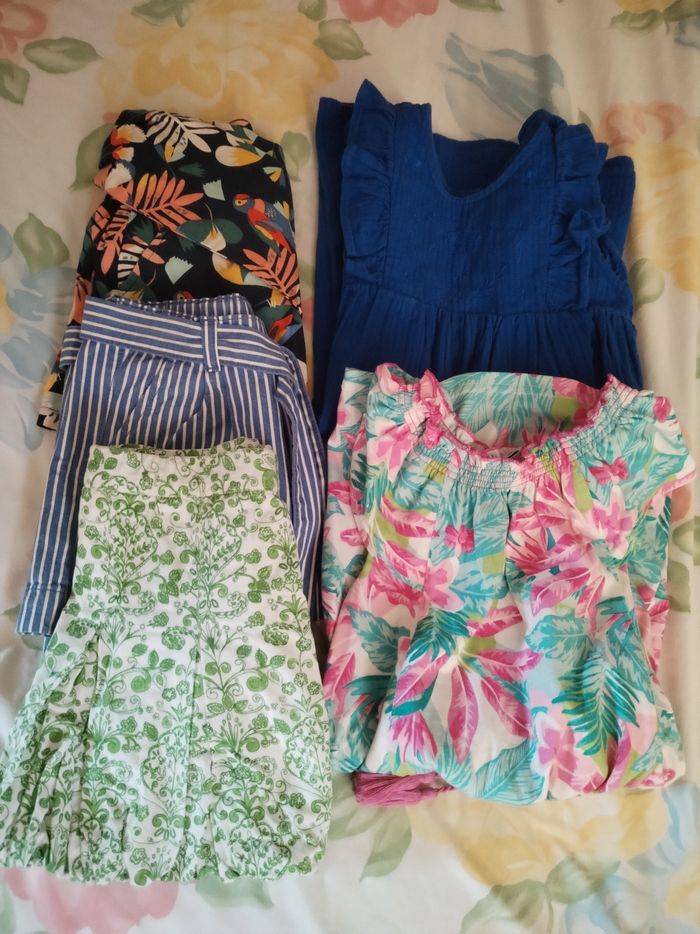 Lot vêtements fille 5 pièces.. 6ans