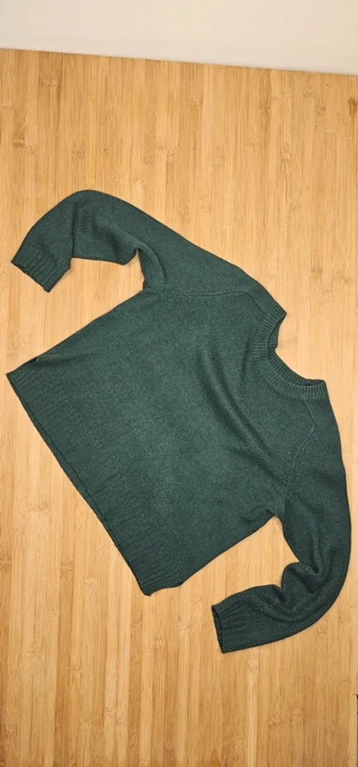 Pull en maille vert sapin col rond
Marque : Divided
Taille : S - photo numéro 2