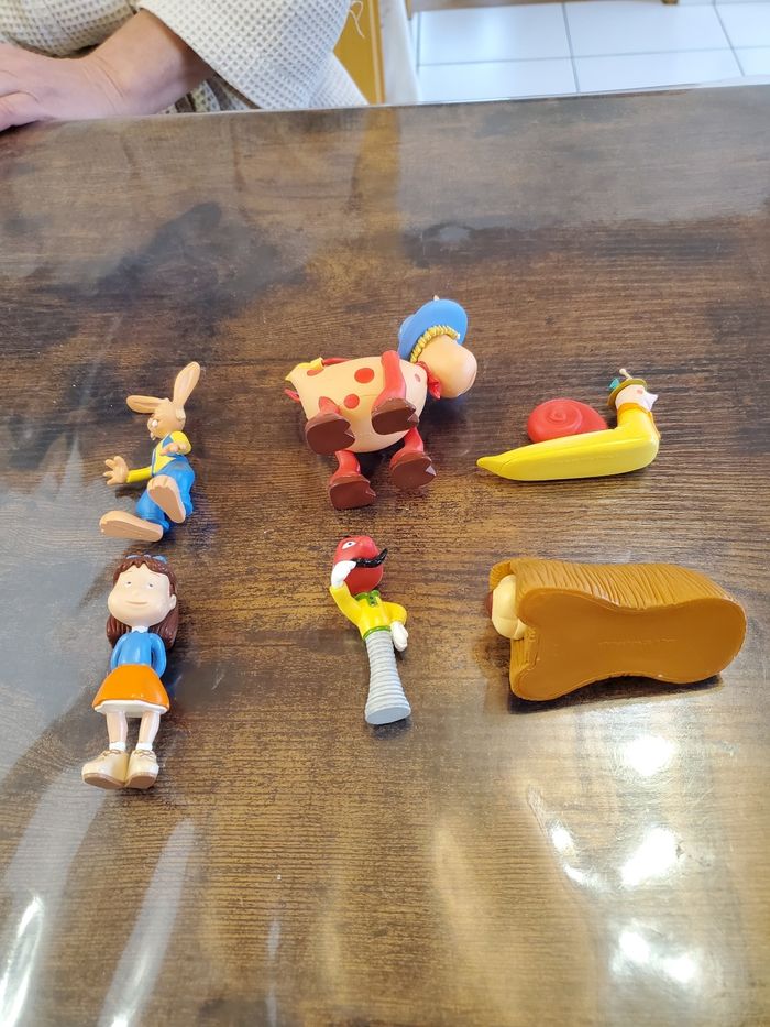 Figurines du manège enchanté - photo numéro 2