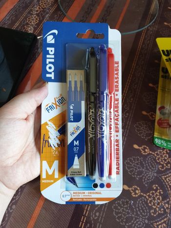 Lot de 3 stylos frixion pilot