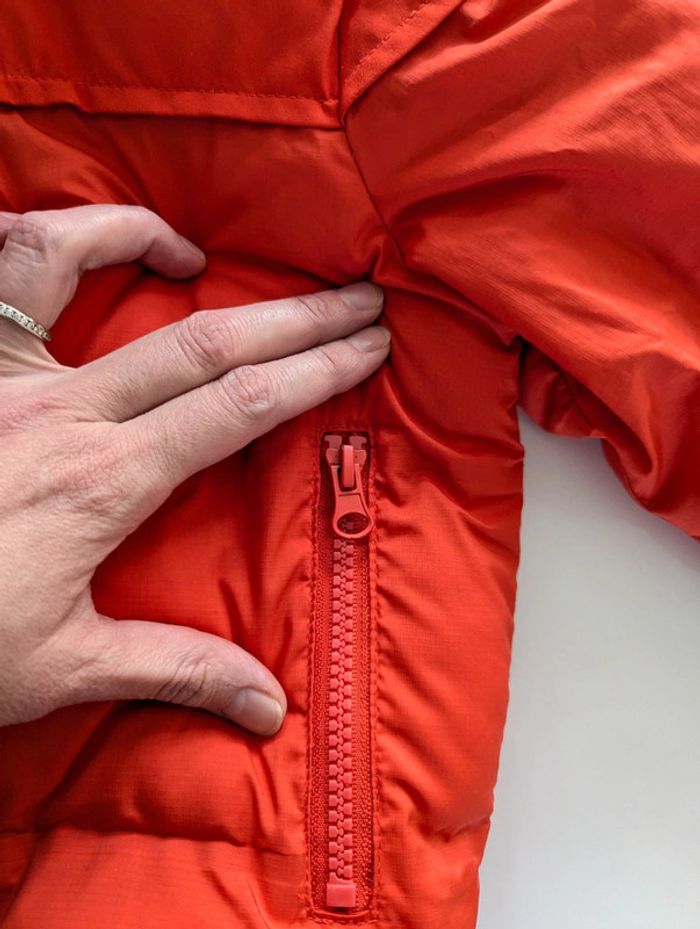 Doudoune rouge chaude à capuche – Taille 2-3 ans /98 cm – Très bon état - photo numéro 10