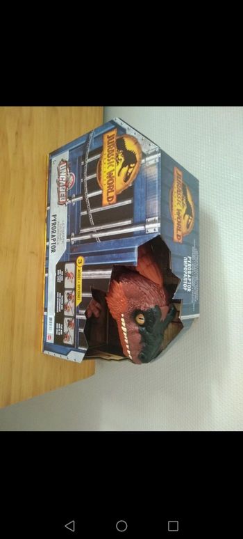Jurassic world pyroraptor électronique 