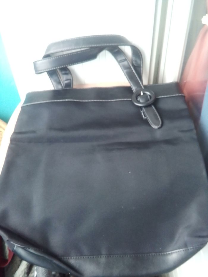 Sac à main Givenchy Parfum - photo numéro 2