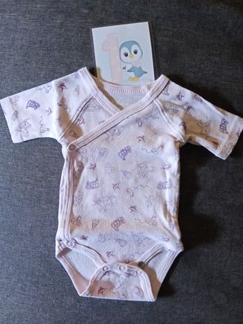 Bodie MC rose avec des dessins 1 mois