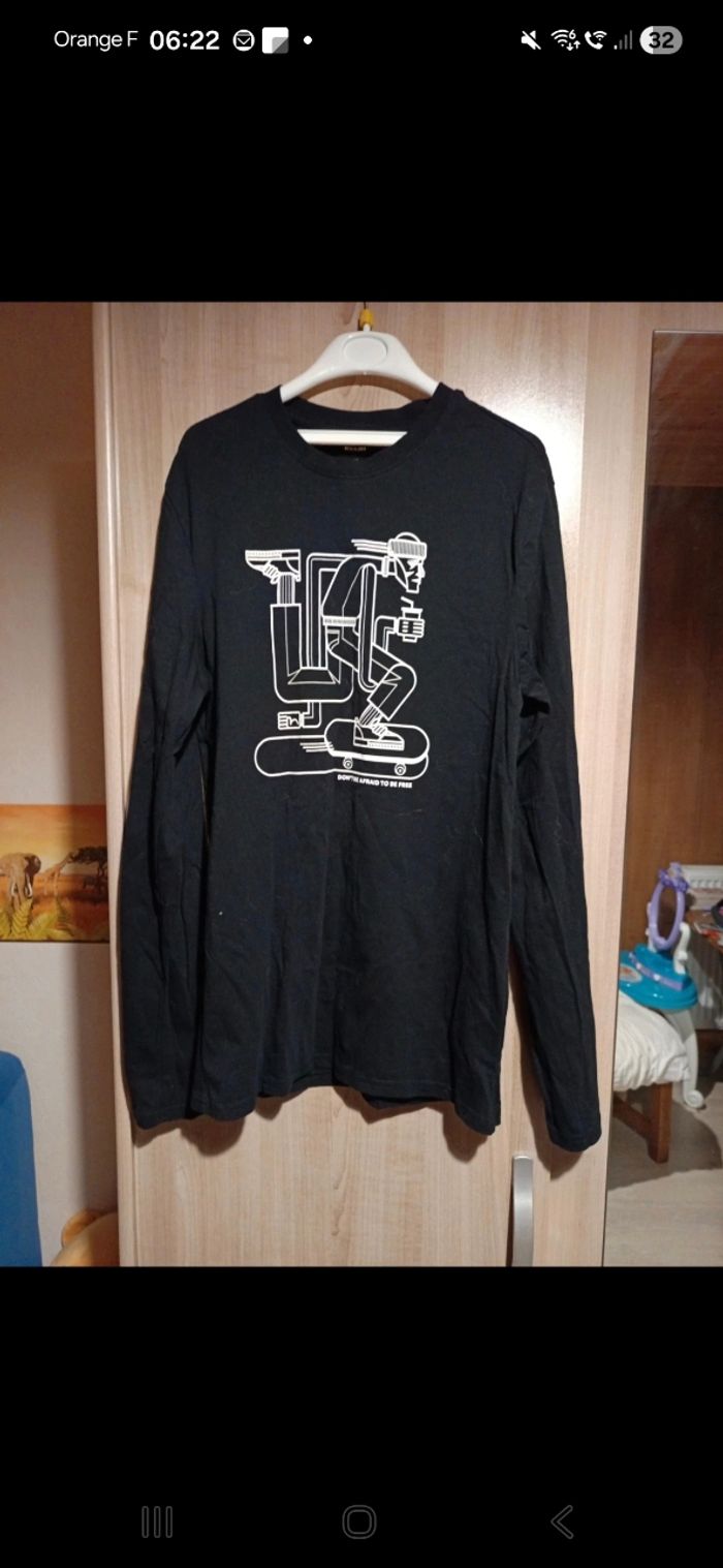 Tee-shirts 14 ans ou XS