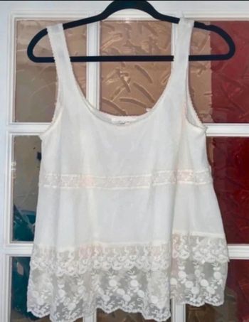 Débardeur à dentelle