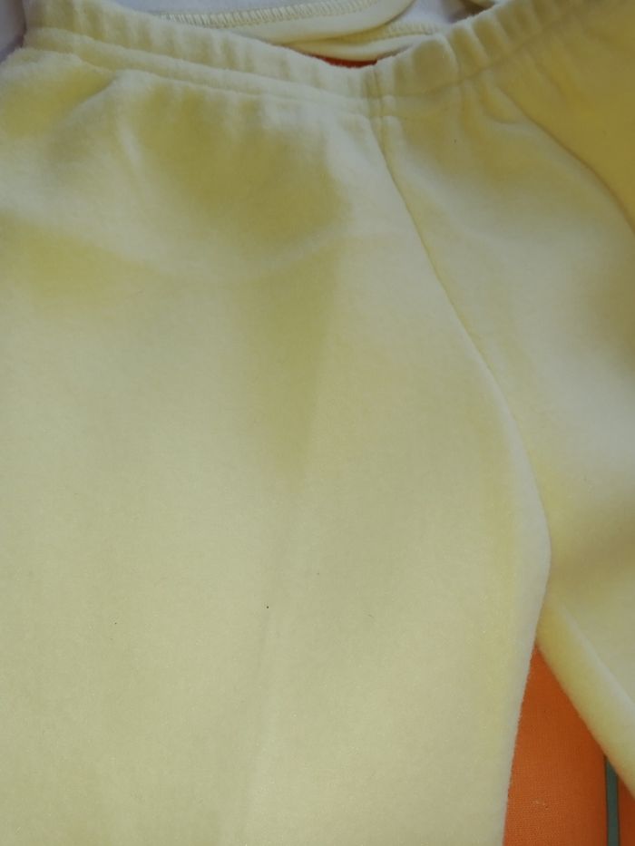 Ensemble neuf jaune 0-6 mois - photo numéro 2