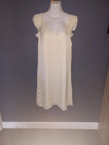 Robe à volant neuf taille S marque Les petites bombes