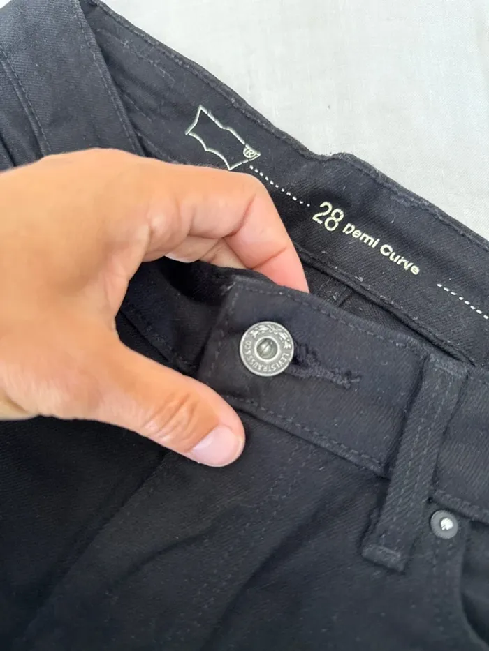 Short en jean Lévis noir demi curve mid rise vintage USA taille 34 (XS) top état - photo numéro 7