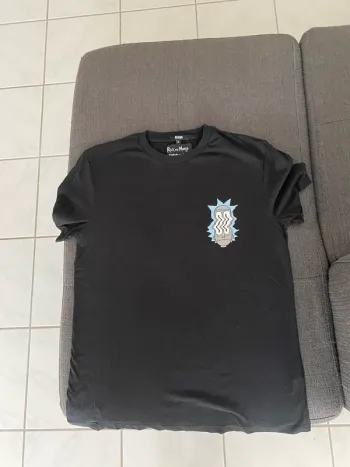 T-shirt BZB x Rick and Morty Édition spéciale Taille M Parfait état