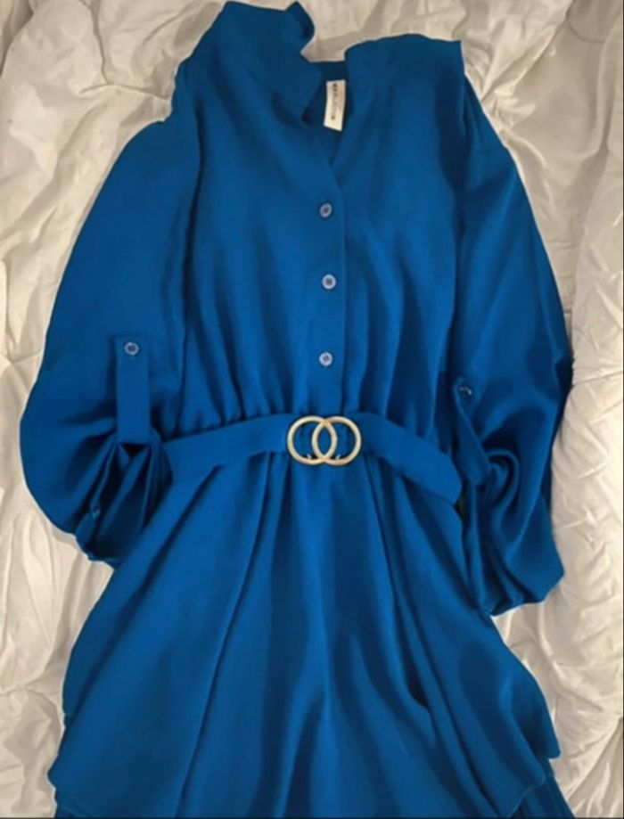 Robe courte bleu évasée - photo numéro 2