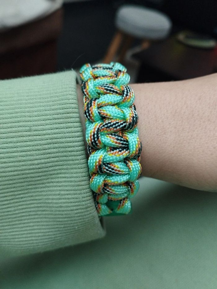 Bracelet en paracorde fait main femme - photo numéro 3