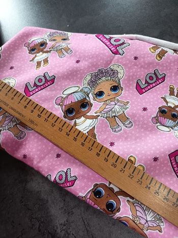 Coupon de tissu poupée lol