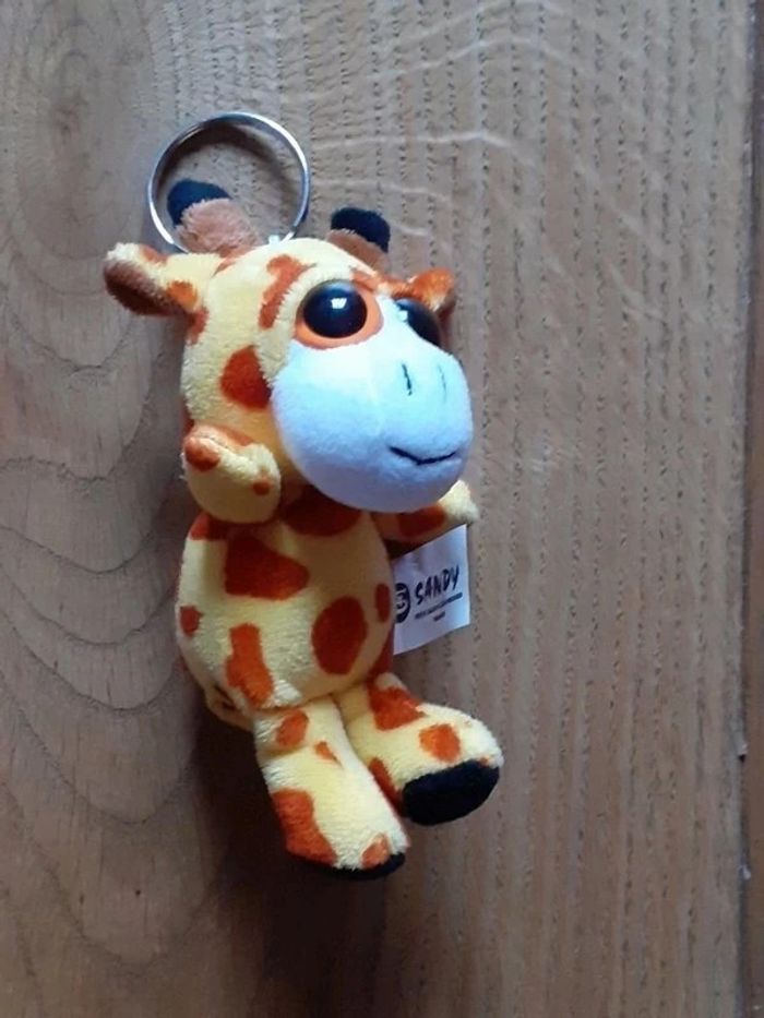 🦒 Porte clef peluche girafe - photo numéro 3