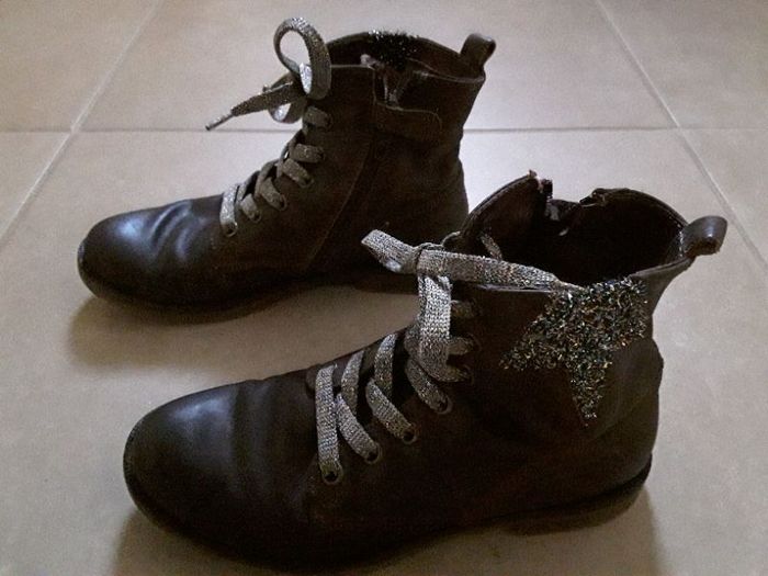 Bottines marron cuir fille en 30 STONES AND BONES TBE