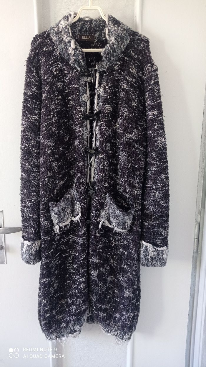 Veste t longue Ellla en laine mélangée noir gris et écru taille M.