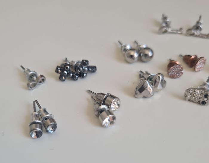 Lot de 9 paires de clous d'oreilles - photo numéro 2