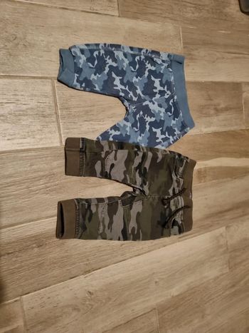 Lot de 2 pantalons camouflage 6 mois