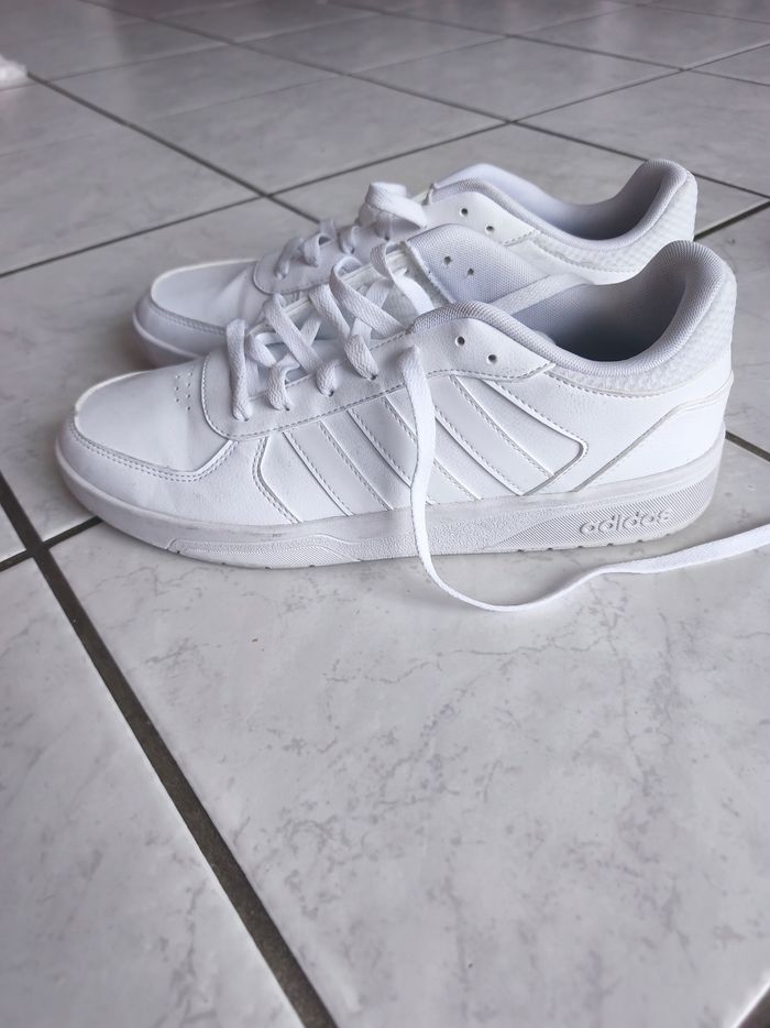Adidas Blanche - photo numéro 2