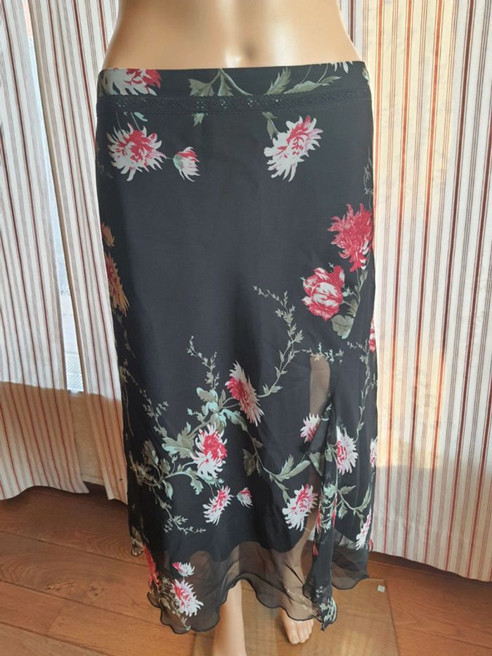 Jolie Jupe noir fleuries Support taille M