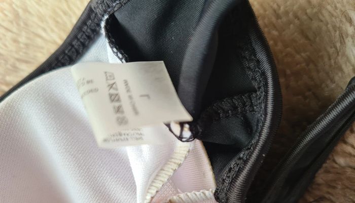 Bikini noir 2 pièces brodé - photo numéro 5