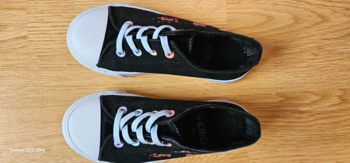 Tennis gemo taille 29 - photo numéro 2