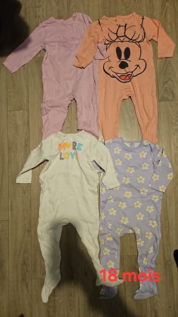 Lot de 4 pyjamas 18 mois