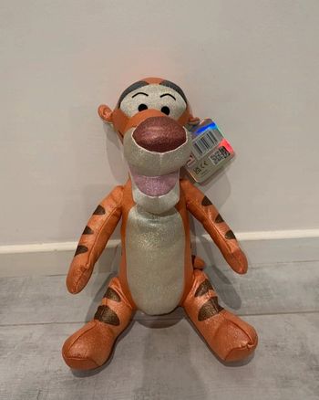 Peluche Disney Tigrou sonore 100 ans. Neuve