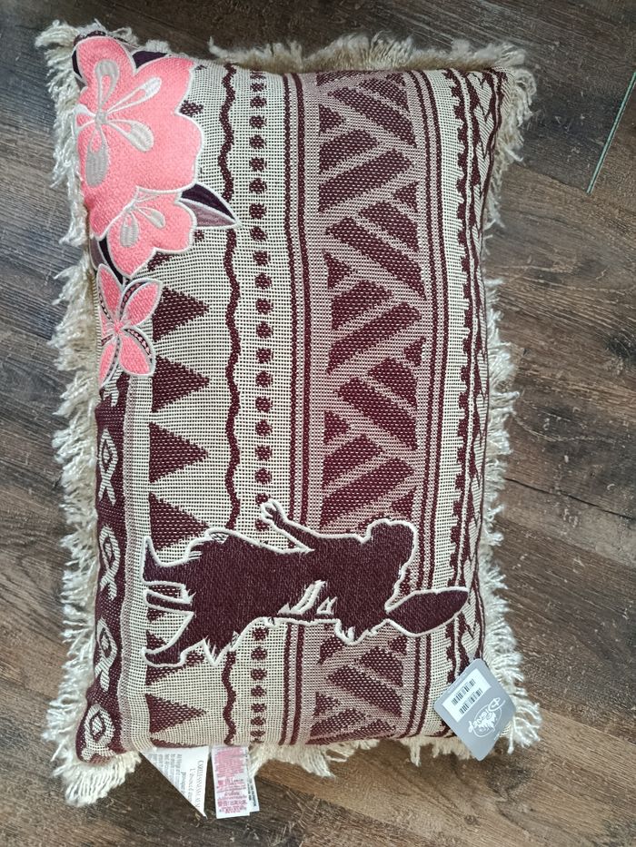 Coussin Vaiana Disney store - photo numéro 1