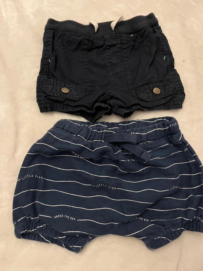 Lot 2 shorts 1 tee shirt Kiabi