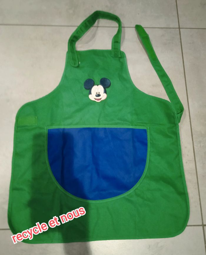 tablier enfant motifs mickey