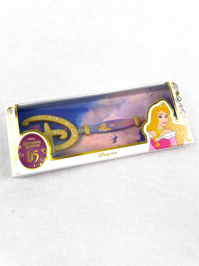 Clé collector Disney Store Sleeping beauty 65th anniversary