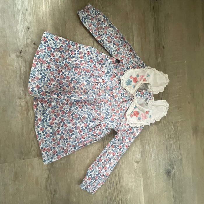 Robe avec col