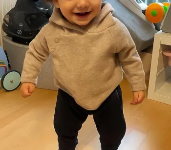 🧸 Pull Zara bébé - Taille 3/4 ans Pull beige tout doux, en très bon état.