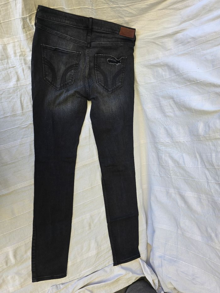 Pantalon troué noir Hollister - photo numéro 3