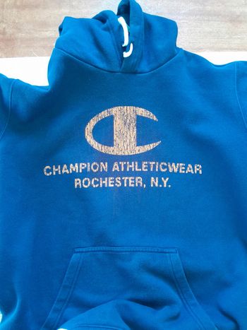 Sweat capuche imprimé universitaire Champion athleticwear Rochester, N.Y