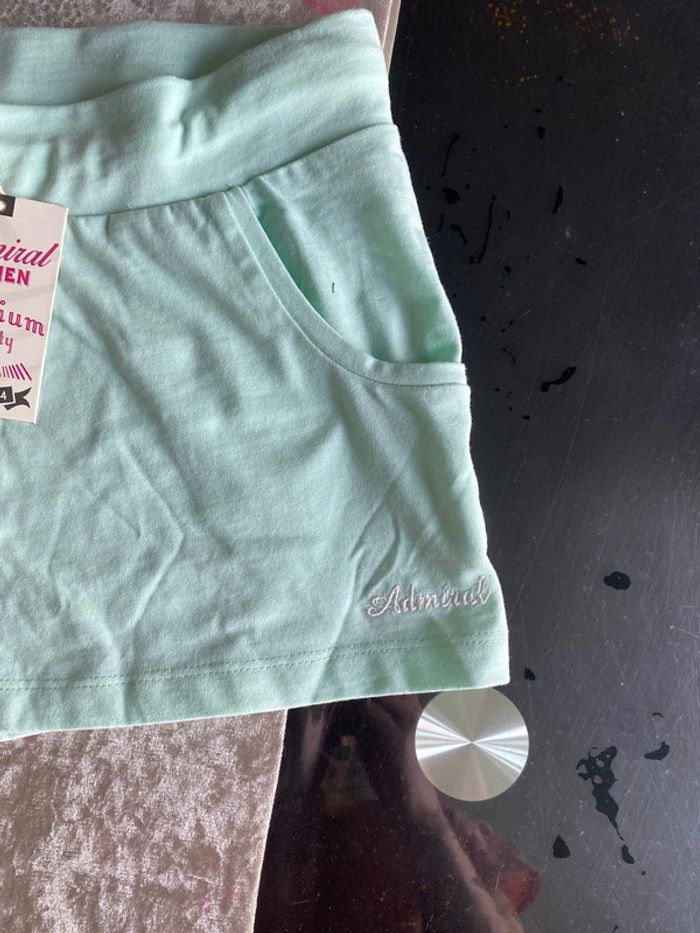 Short taille XL neuf - photo numéro 2