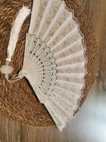 Éventail style Vintage dentelle blanche doublée