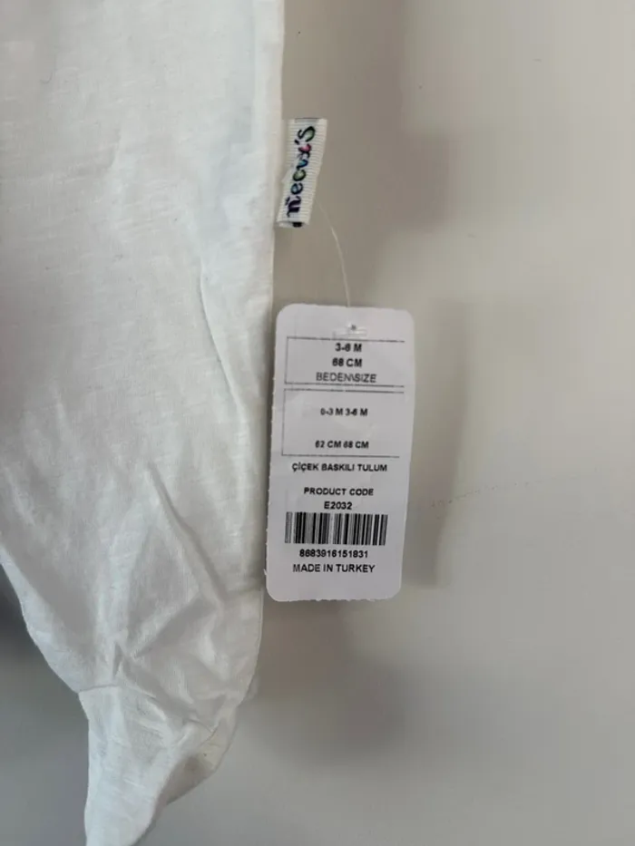 👶 pyjama bébé fille - 3 - 6 mois - necix’s- neuf avec étiquette- blanc avec fleurs rose -68cm - photo numéro 4