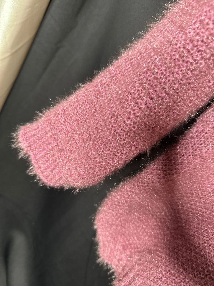 Très beau pull, tout doux vieux rose - photo numéro 4