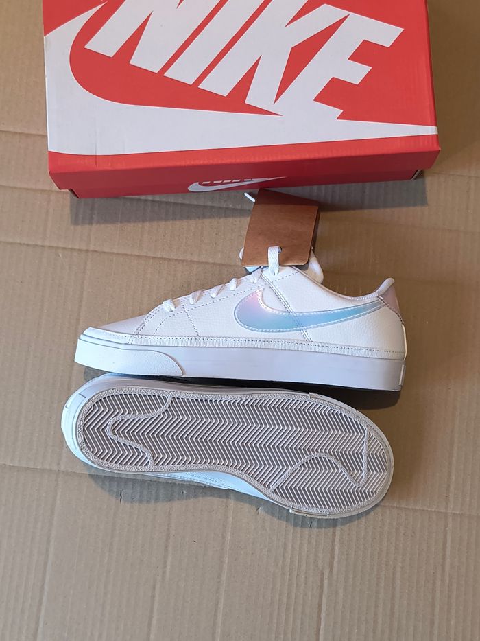 Baskets chaussures Nike taille 39 - photo numéro 7