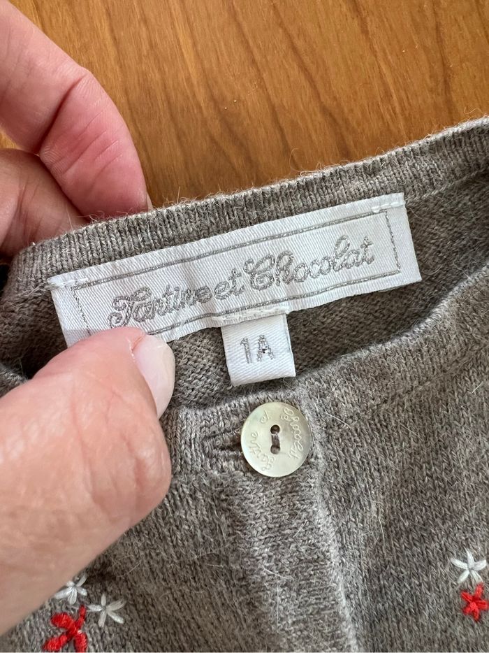 Gilet baigné taupe gris brodés fleurs - photo numéro 3