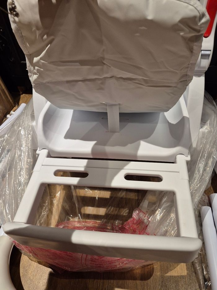 Chaise haute mixte neuve - photo numéro 3