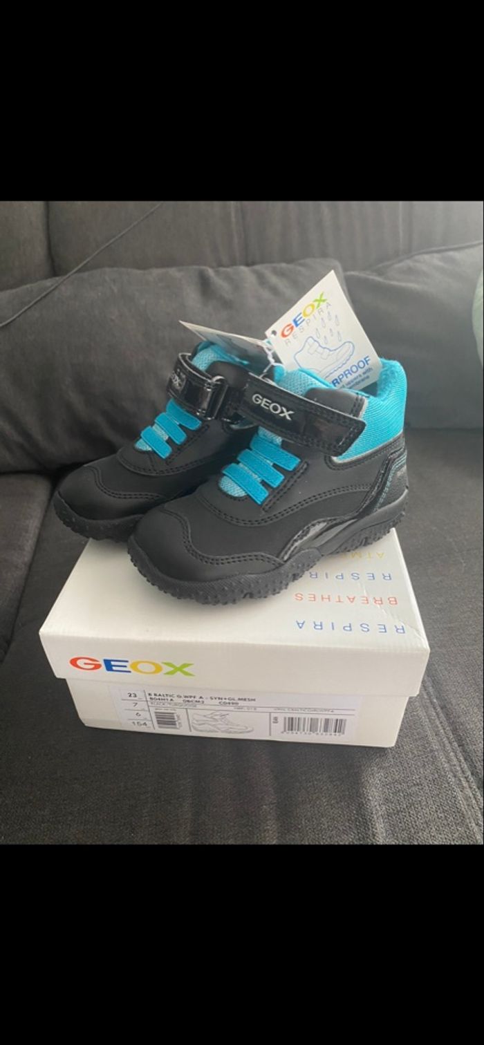 Geox imperméable taille 23 neuve