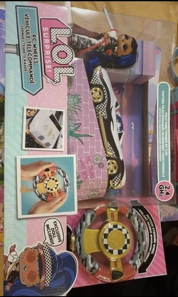 Voiture télécommandé lol